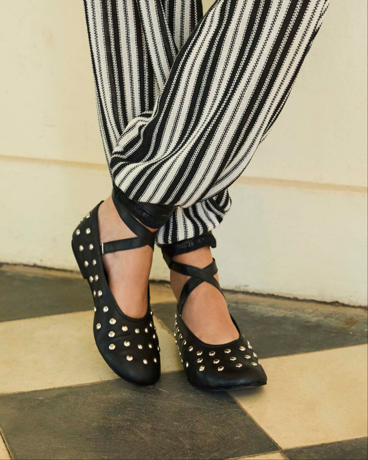 Ballerina Odette Negro