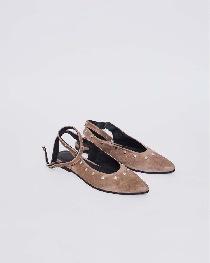 Babucha Saint Beige de cuero para mujer, hecha a mano en Chile | SENA