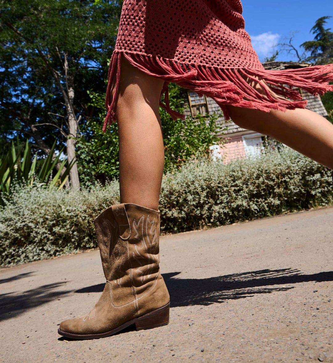 Bota Western Beige de cuero para mujer, hecha a mano en Chile | SENA