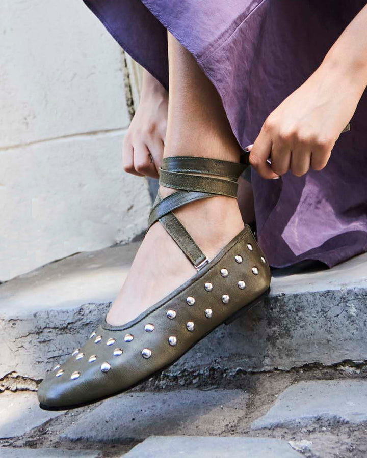 Ballerina Odette Olivo