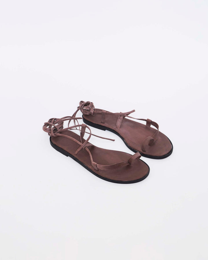 Sandalia Allure Chocolate de cuero para mujer, hecha a mano en Chile | SENA