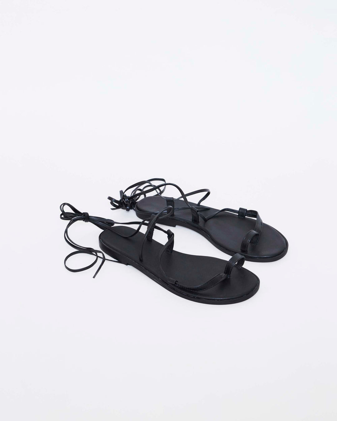 Sandalia Allure Negro de cuero para mujer, hecha a mano en Chile | SENA